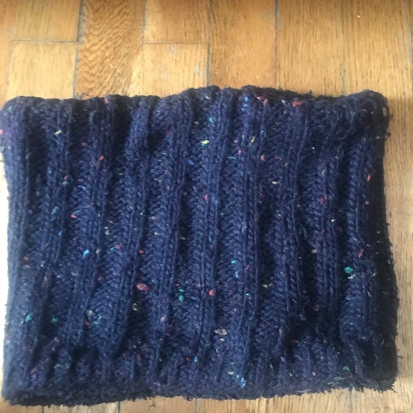 scarf 🧣 - Picture 2 of 6